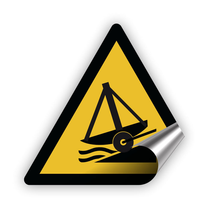 Warnzeichen (W044) Warnung vor Slipanlage - nach DIN EN ISO 7010