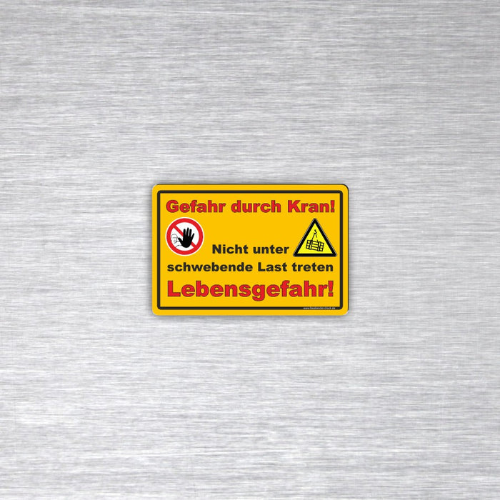 Gefahr durch den Kran! Nicht unter schwebende Last treten I Lebensgefahr